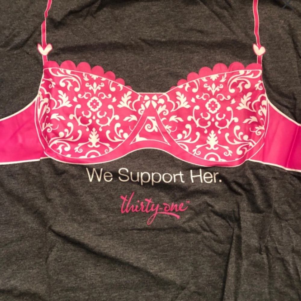 Thirty-One Gives Breast Cancer Awareness Tee NIP